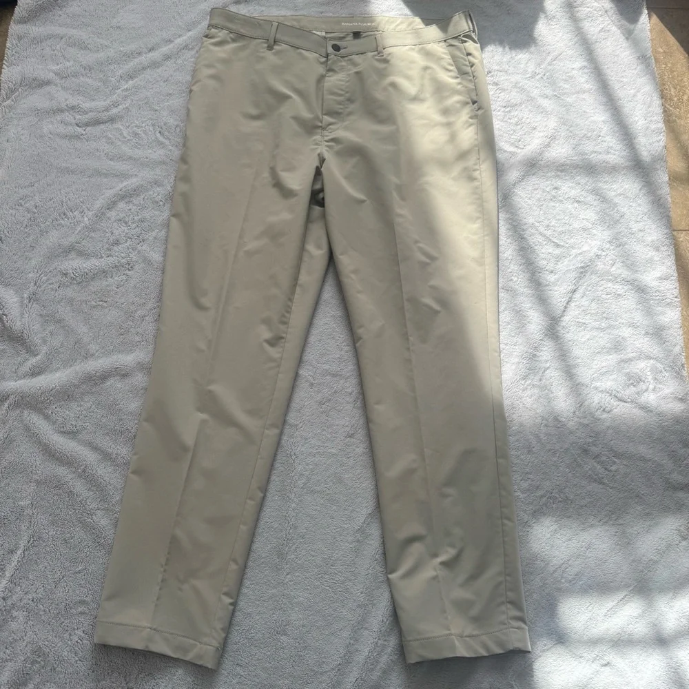 Banana Republic Men's Polyester Lightweight Tan‎ Beige Pants Size 40x32